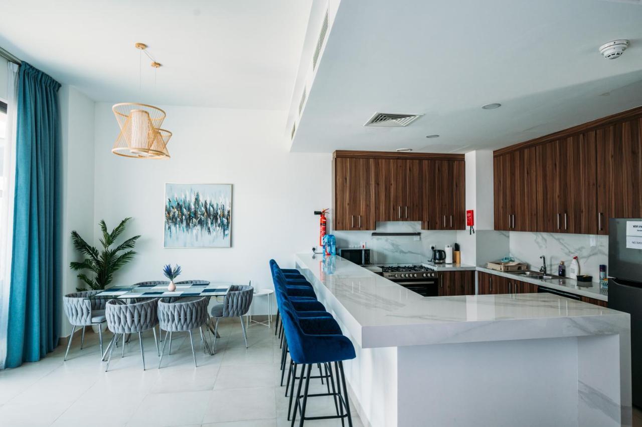 Relaxing Villa With Access To Pool And Beach ラアス・アル・ハイマ エクステリア 写真