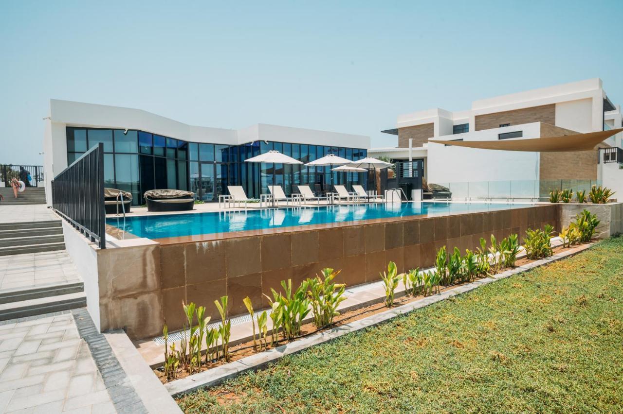 Relaxing Villa With Access To Pool And Beach ラアス・アル・ハイマ エクステリア 写真